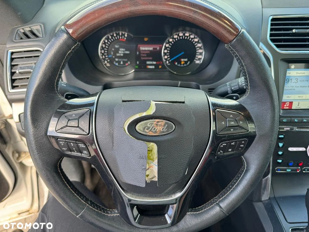Ford Explorer - 13