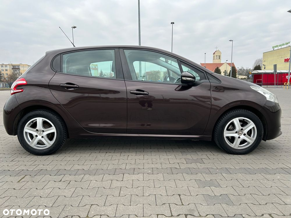 Peugeot 208 1.2 VTi Style - 29