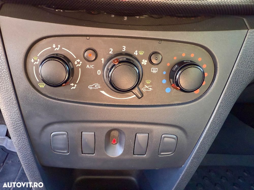 Dacia Logan 1.5 Blue dCi SL PLUS - 11