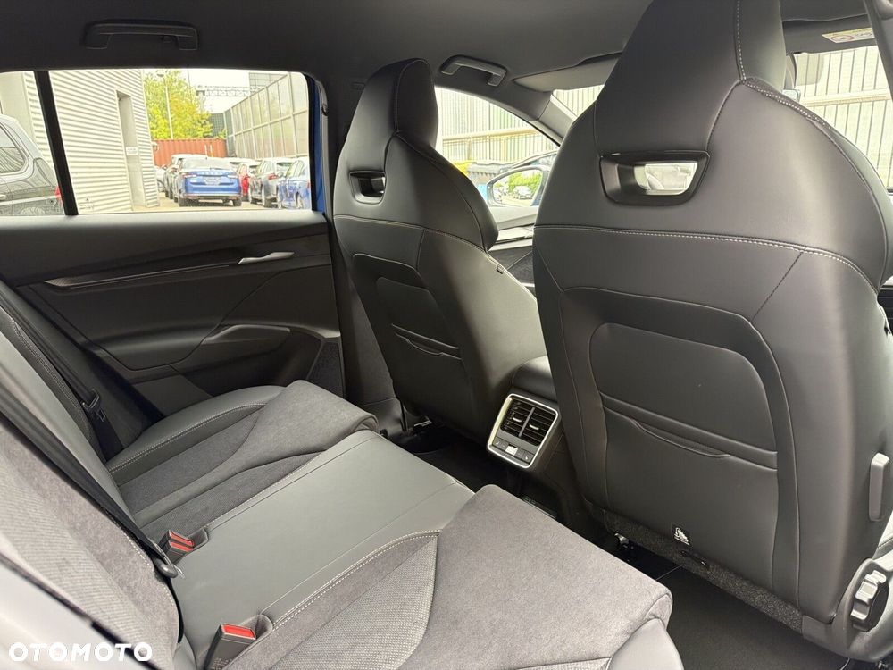 Skoda Elroq 60 63kWh Sportline - 19