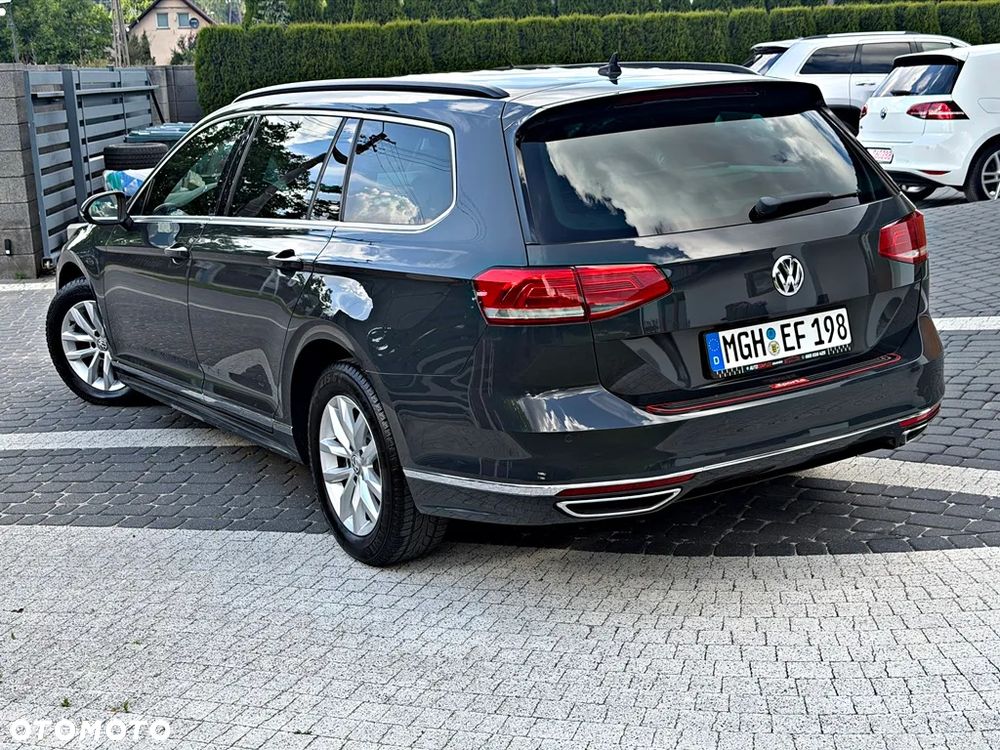 Volkswagen Passat Variant 1.6 TDI (BlueMotion Technology) Comfortline - 12