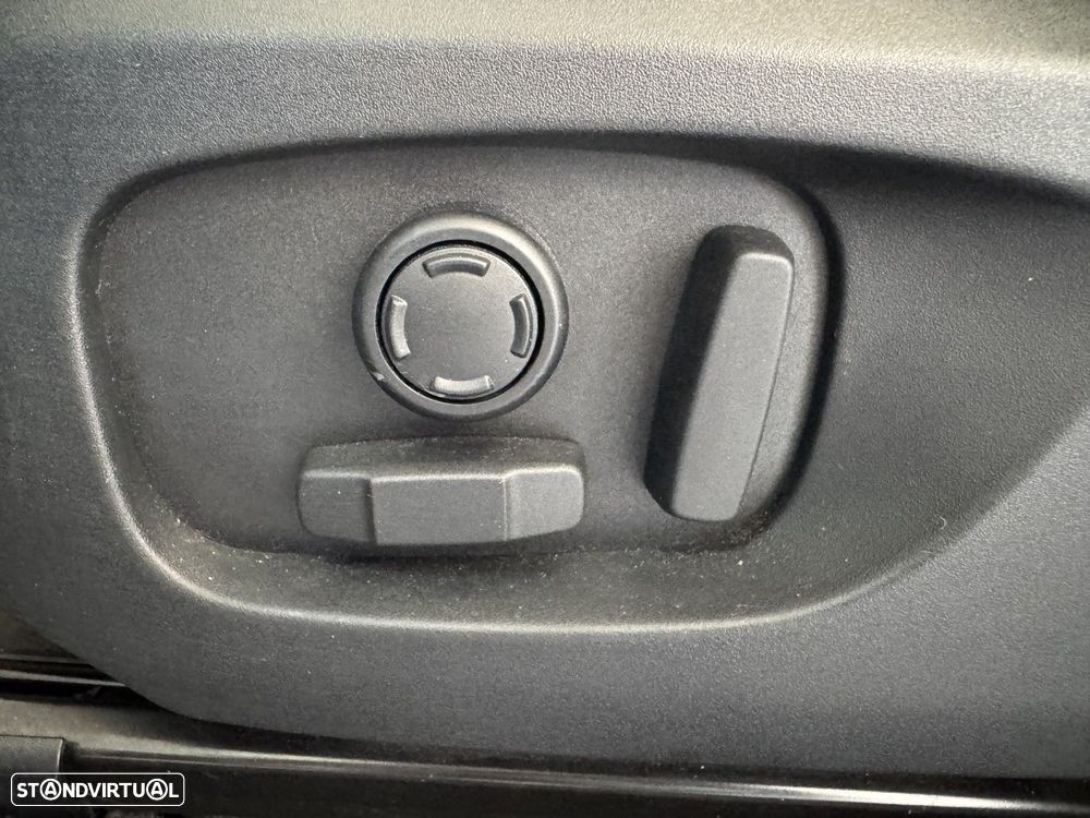 Land Rover Discovery Sport 2.2 SD4 HSE Luxury Auto — fotografia 22