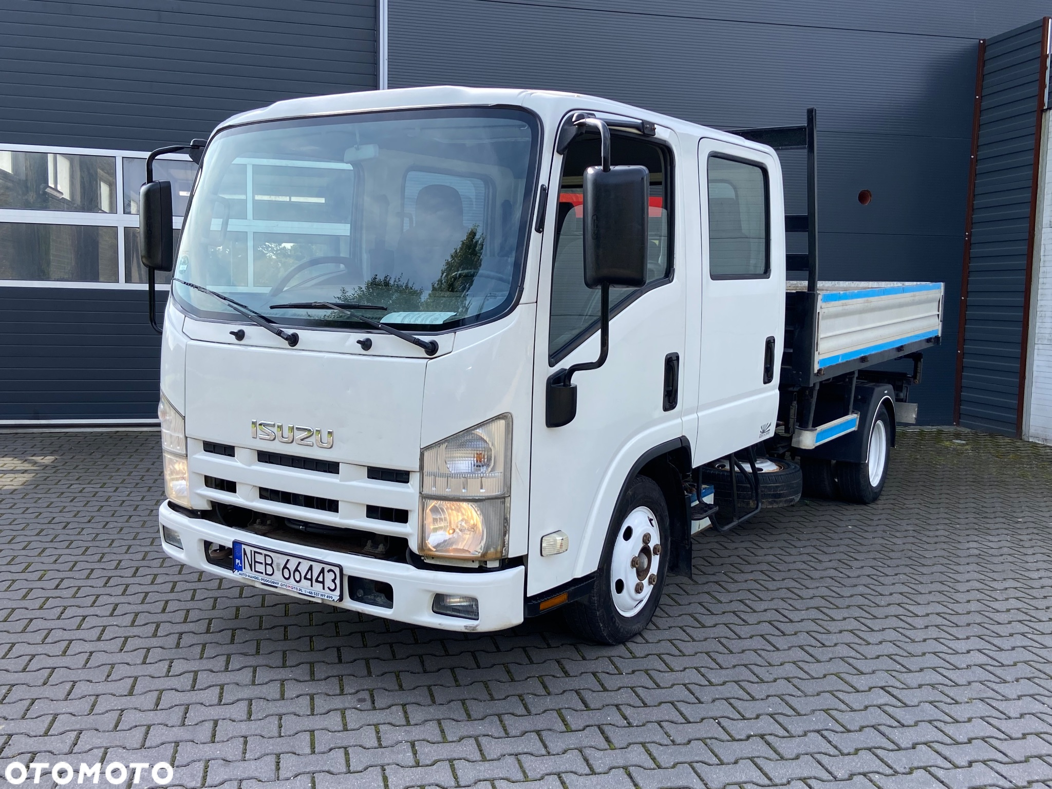 Mitsubishi Fuso - 13