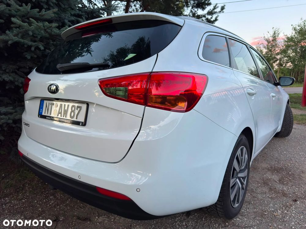 Kia Ceed - 21