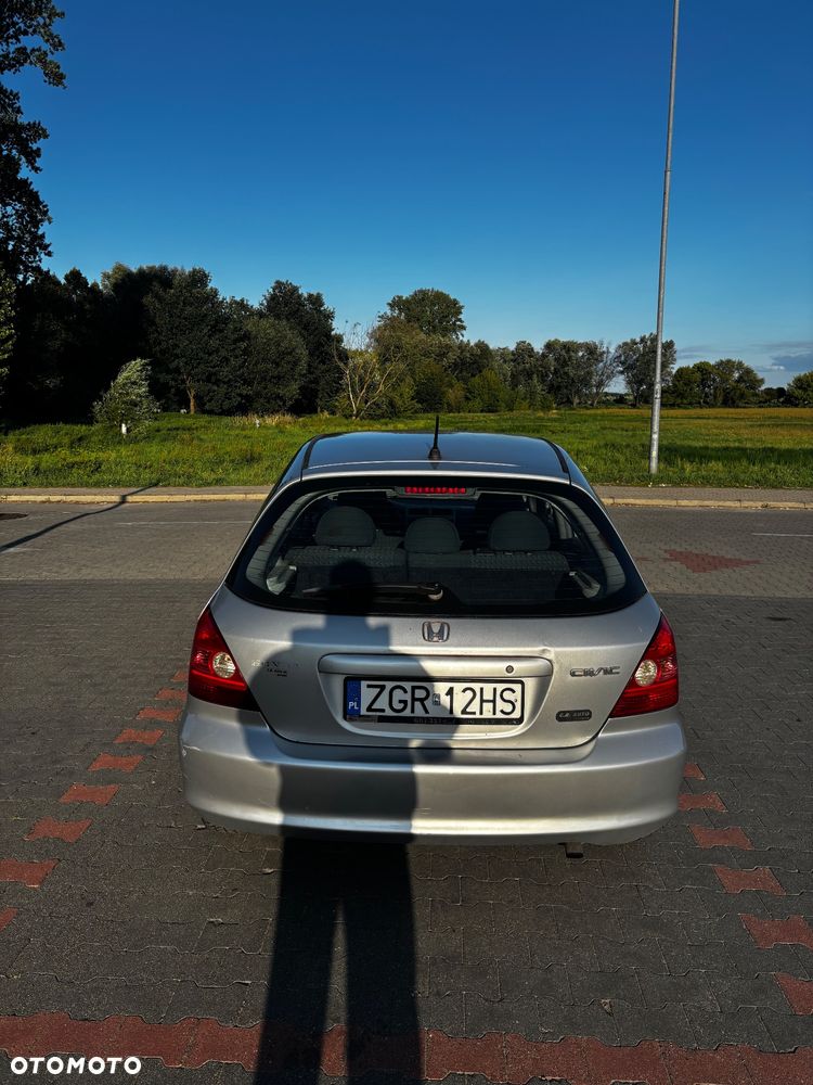 Honda Civic 1.6i ES - 5