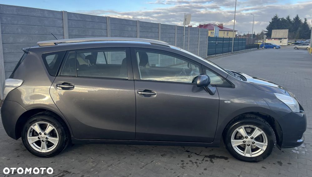 Toyota Verso 1.8 Sol 7os - 9