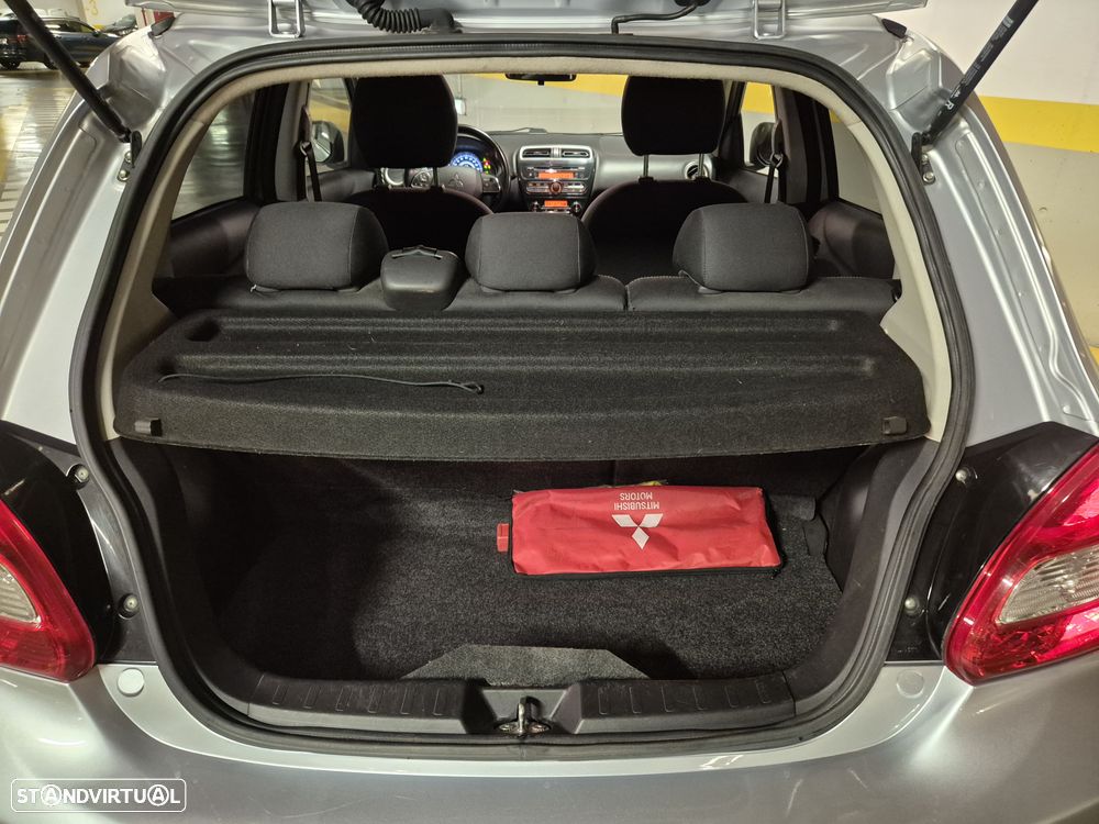 Mitsubishi Space Star 1.2 Intense - 32