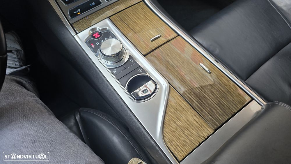 Jaguar XF Sportbrake 2.2 D Premium Luxury - 22