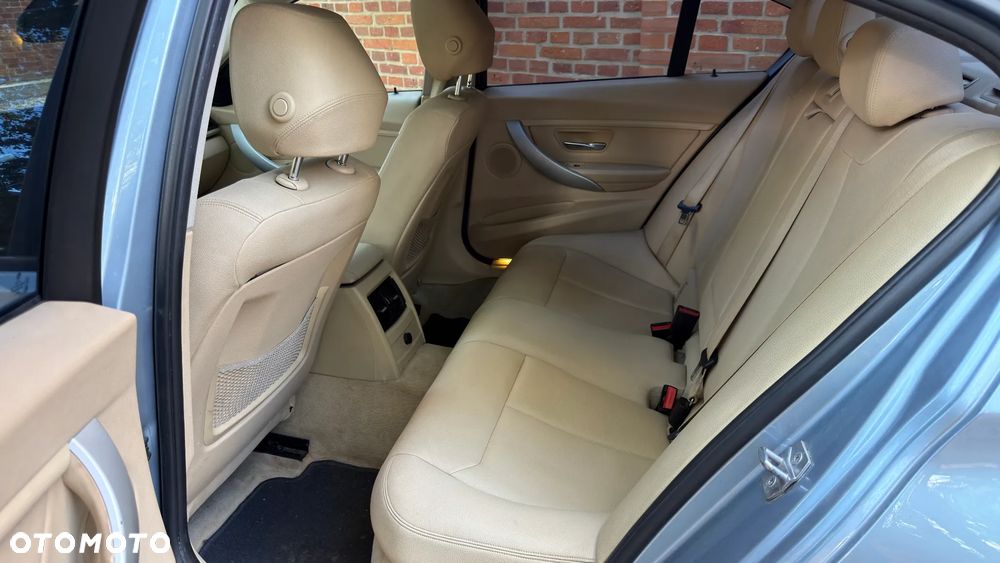 BMW Seria 3 - 13