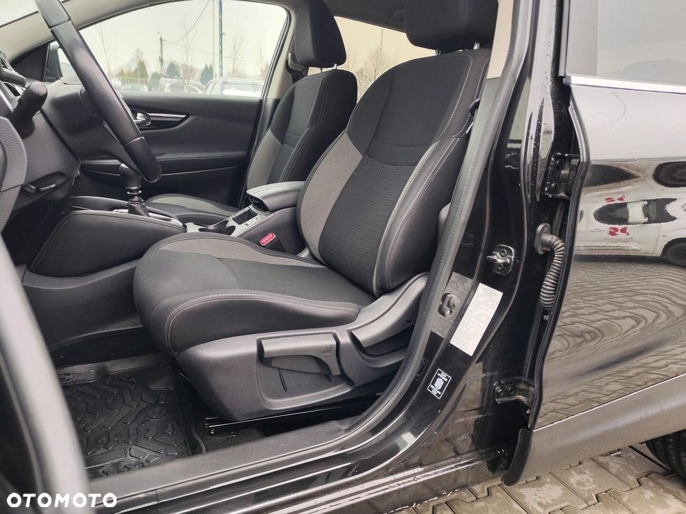 Nissan Qashqai 1.3 DIG-T N-Connecta - 12