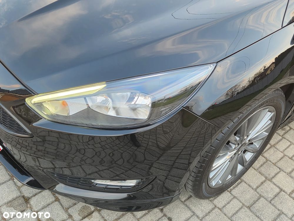 Ford Focus 1.0 EcoBoost Start-Stopp-System ST-LINE DESIGN - 21