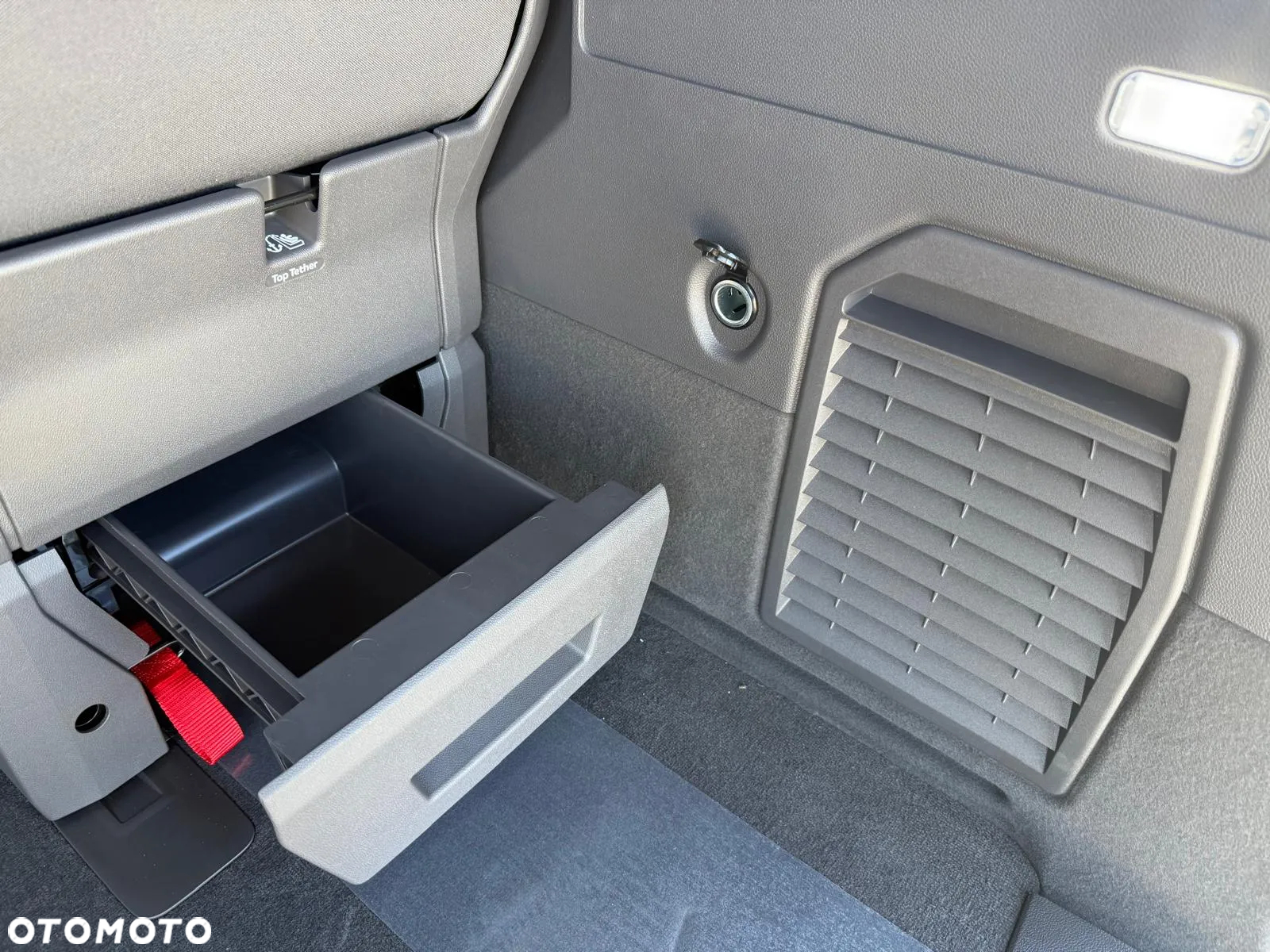Volkswagen California - 34