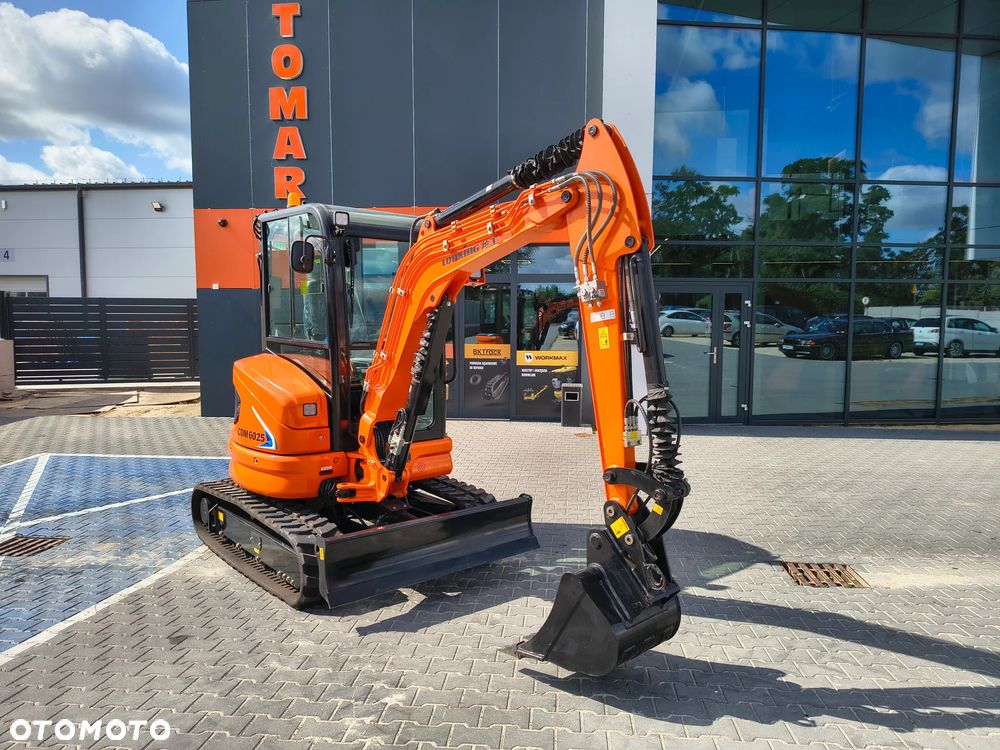 Kubota LONKING CDM6025 - 3
