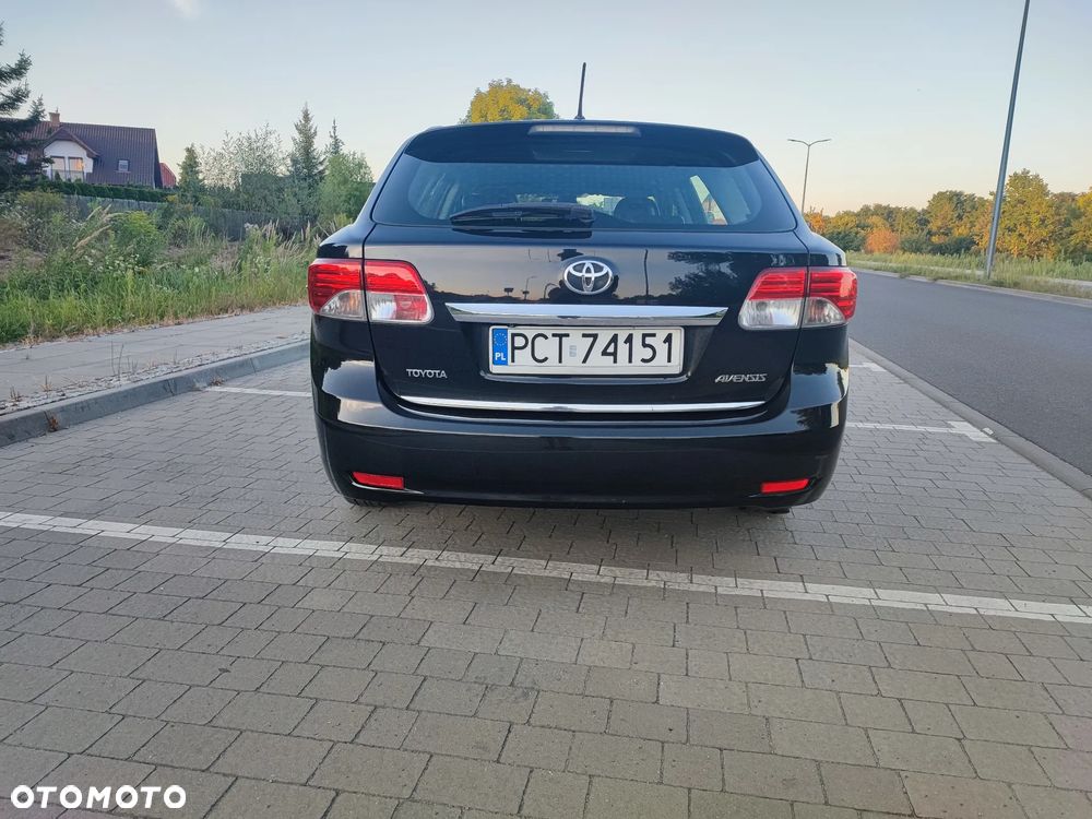 Toyota Avensis 2.0 D-4D Premium - 4