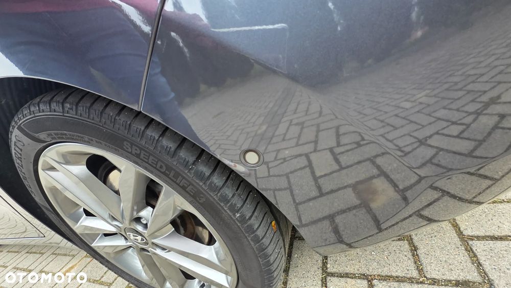 Hyundai i30 blue 1.6 CRDi Premium - 17