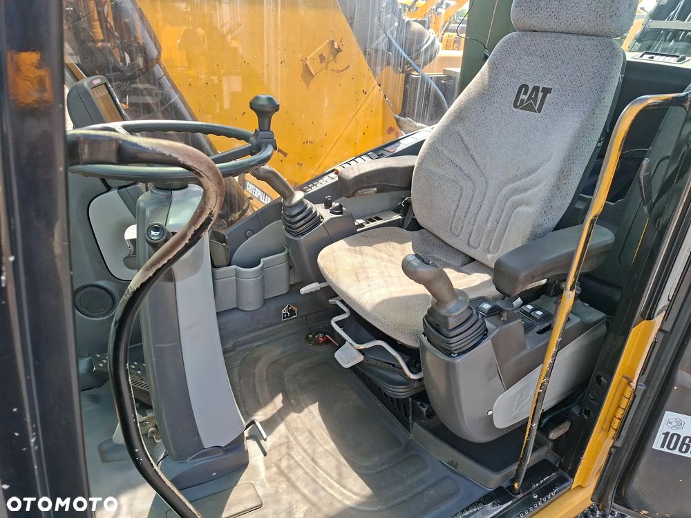 Caterpillar CAT M322D Przeładunkowa - 5
