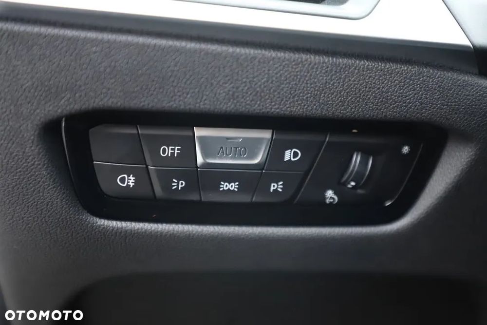 BMW Seria 5 520d mHEV M Sport - 24