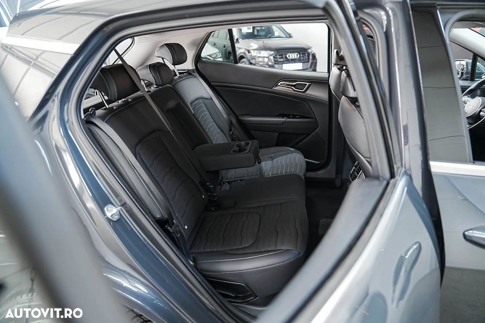 Kia Sportage 1.6 T-GDI HEV 6AT 4x2 Style - 9