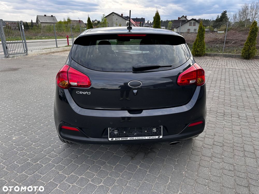 Kia Ceed 1.6 GDI ISG Dream-Team Edition - 9