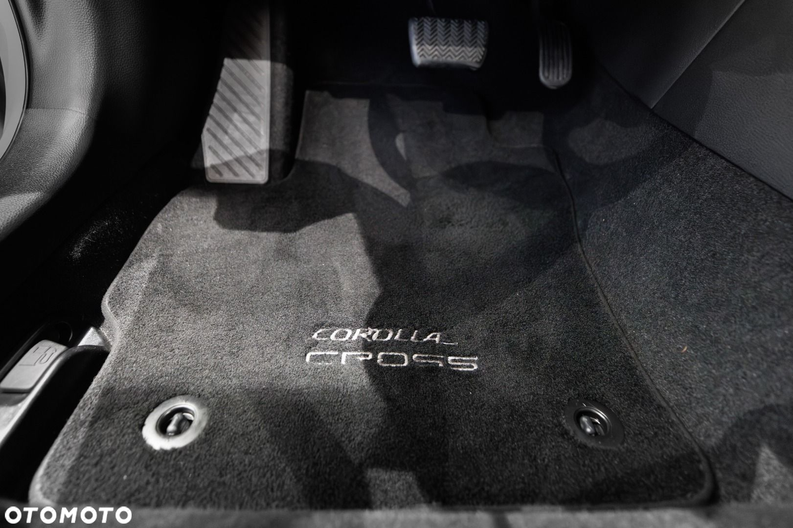 Toyota Corolla Cross - 24