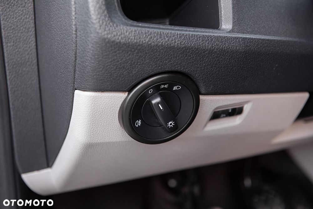 Volkswagen Transporter - 12