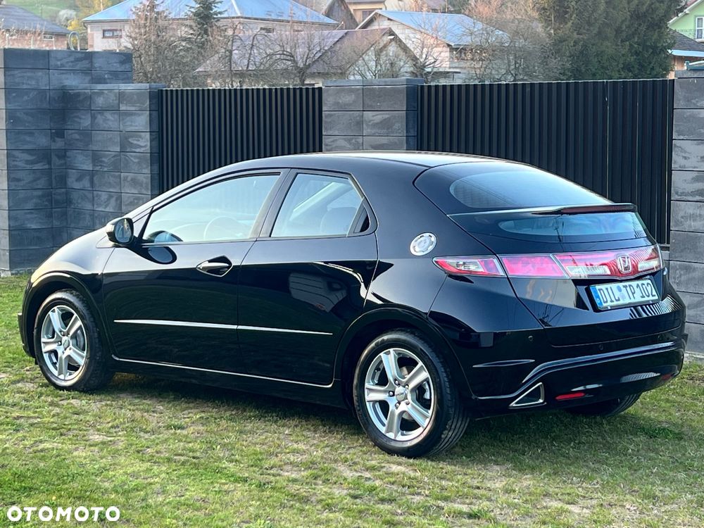 Honda Civic 1.4 i-VTEC Sport Black Edition - 11