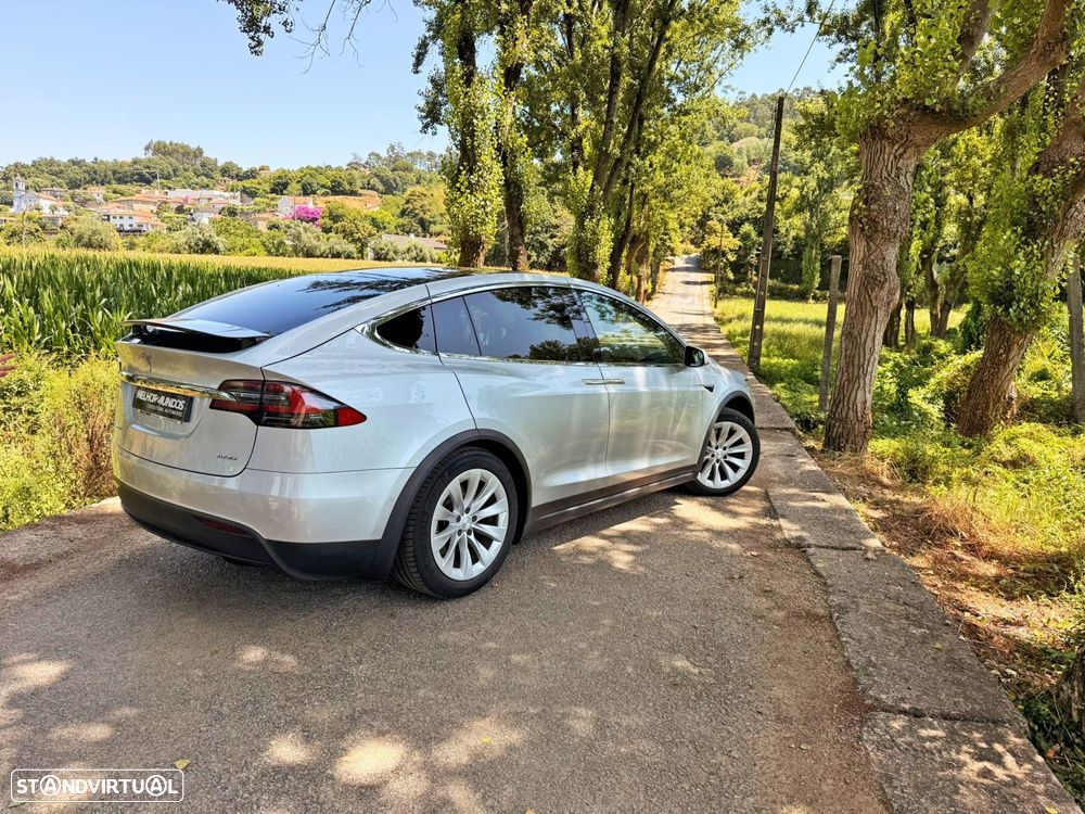 Tesla Model X 100D - 3