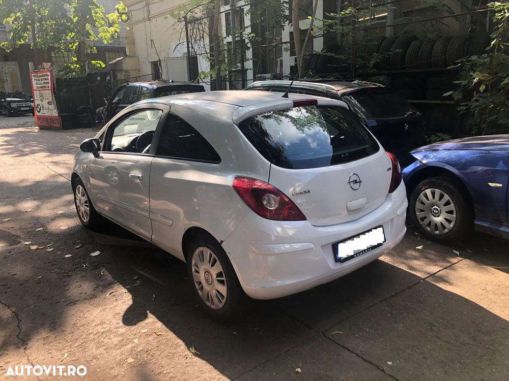Dezmembrez Opel Corsa D diesel,benzina bej auriu negru alb