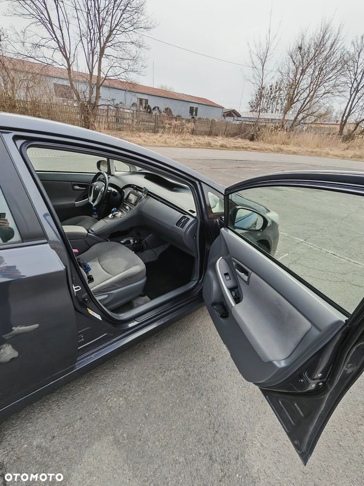 Toyota Prius - 13