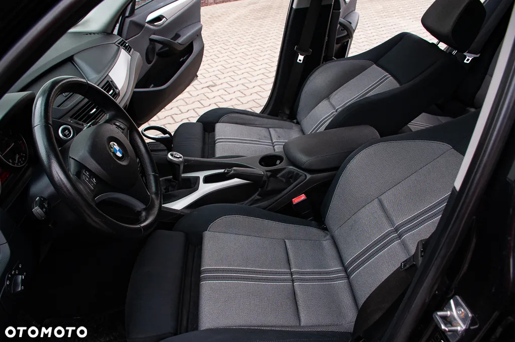 BMW X1 sDrive20d - 28