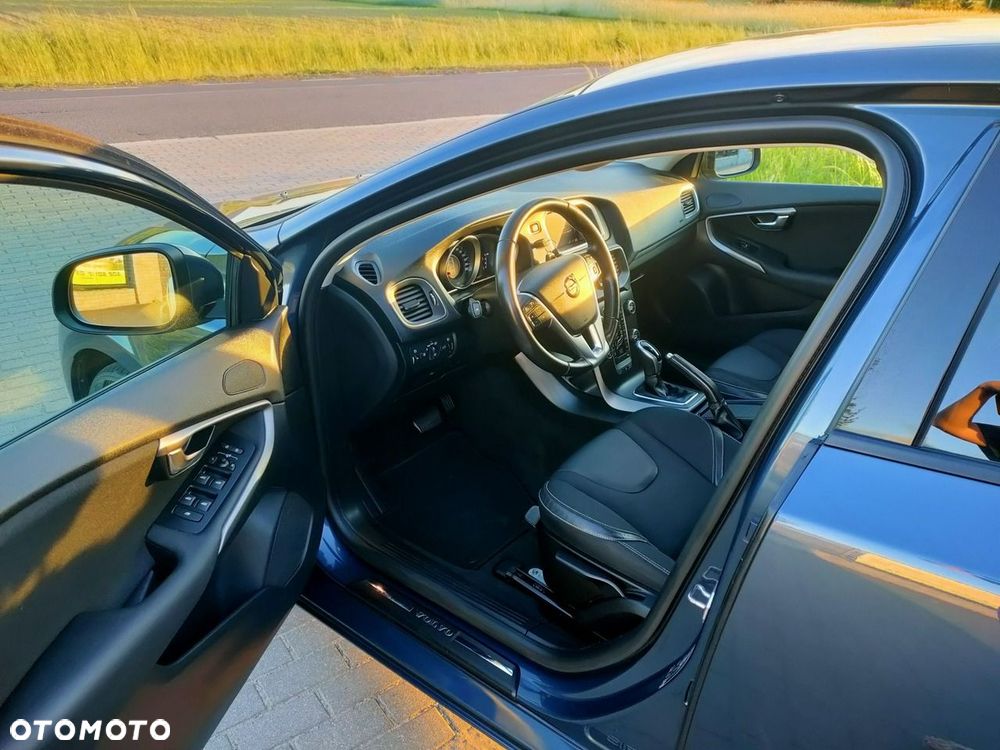 Volvo V40 D2 Drive-E SCR Momentum - 9
