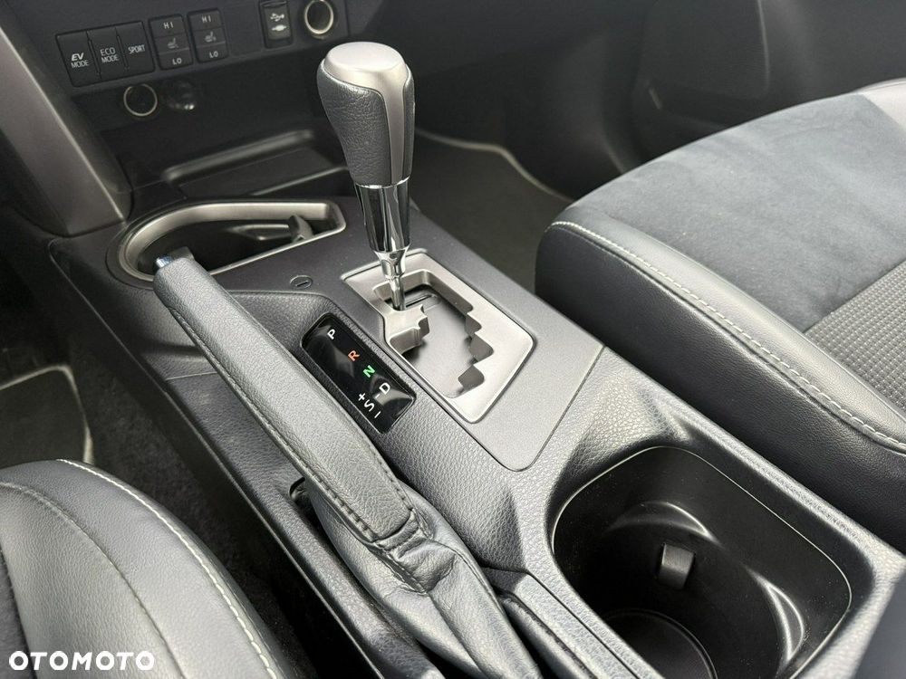 Toyota RAV4 Hybrid Premium 4x2 - 34