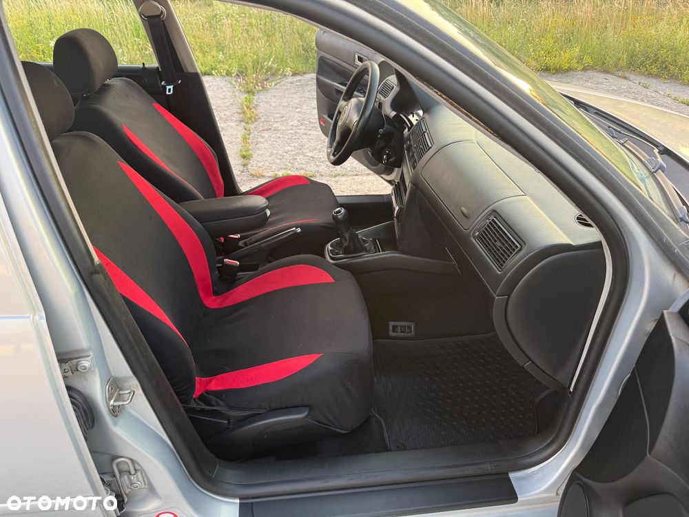 Volkswagen Golf 1.6 Highline - 15