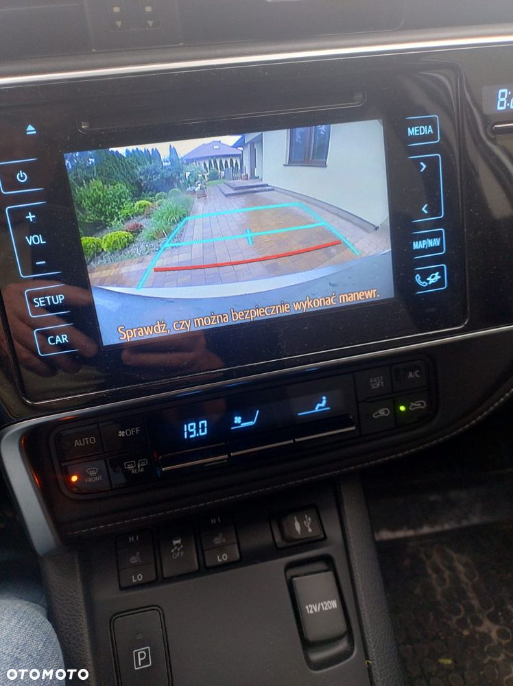 Toyota Auris - 25