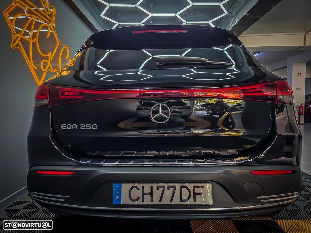 Mercedes-Benz EQA 250 - 18