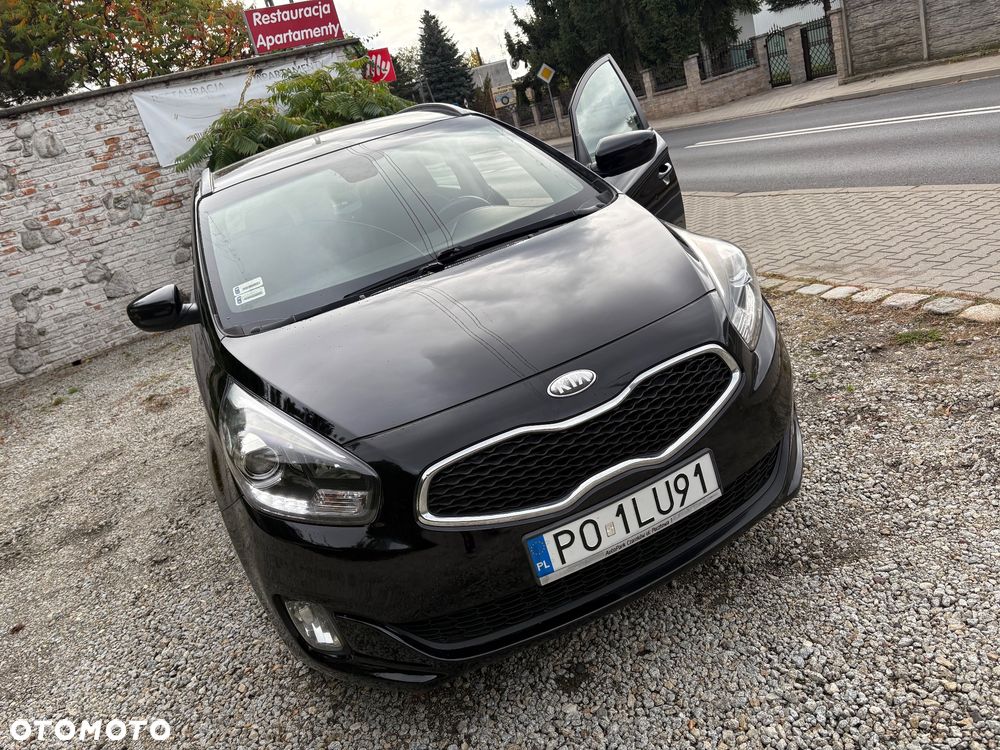 Kia Carens - 23
