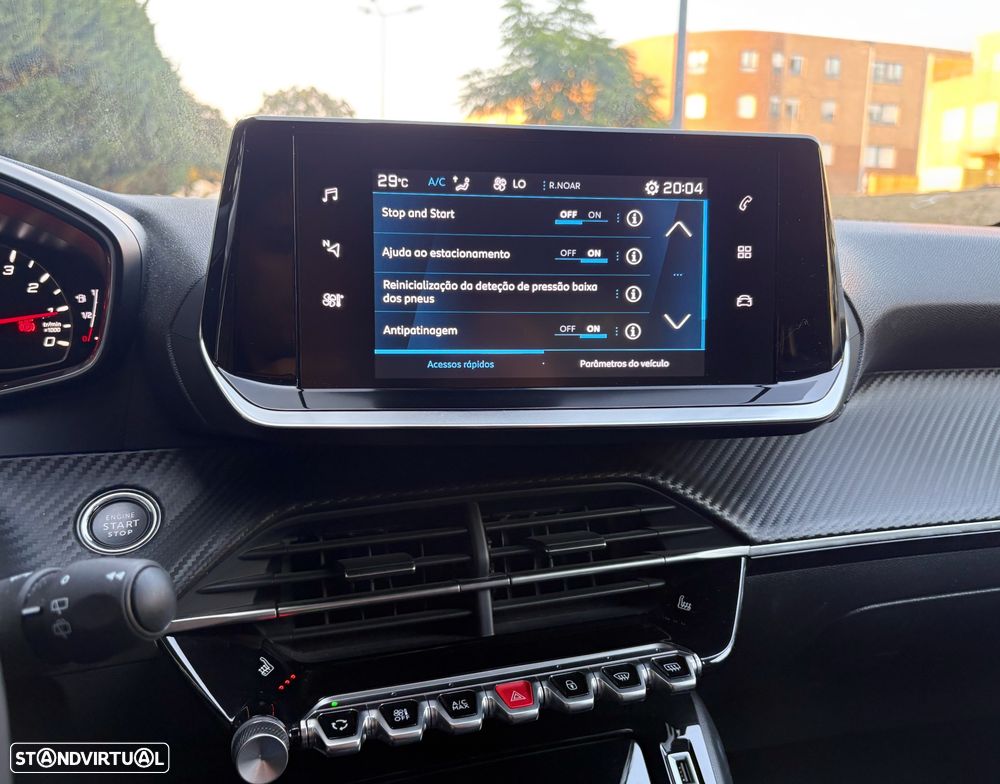 Peugeot 208 1.2 PureTech Allure Pack - 16