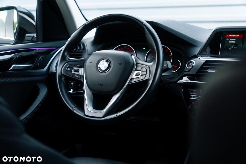 BMW X3 xDrive20i - 12