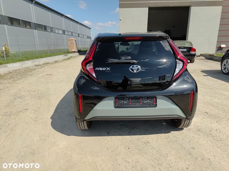 Toyota Aygo X 1.0 VVT-i Color Edition X-shift - 13