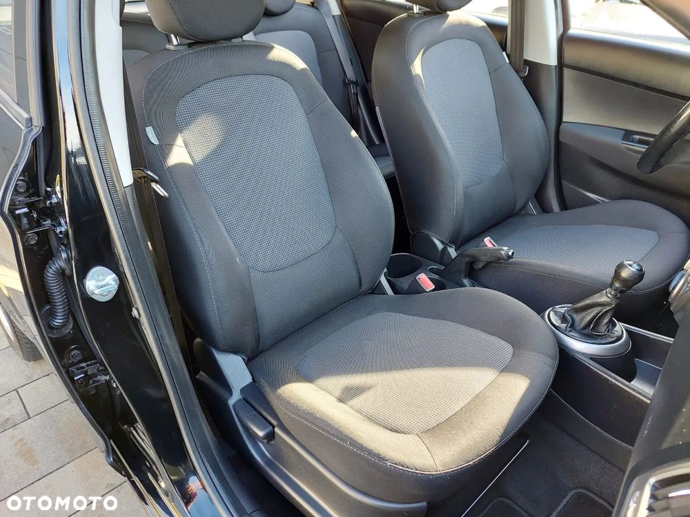 Hyundai i20 1.25 Wersja Jubileuszowa - 24