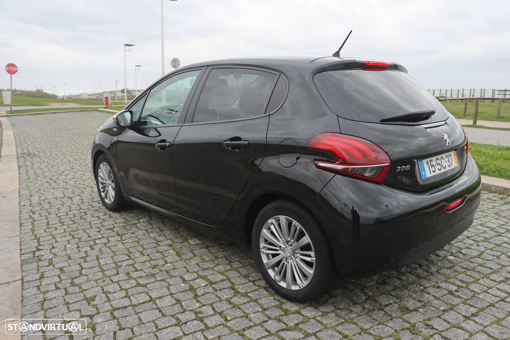 Peugeot 208 1.6 BlueHDi Style - 6