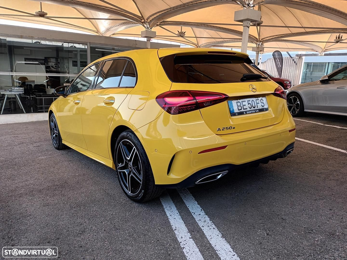 Mercedes-Benz A 250 e AMG Line - 8