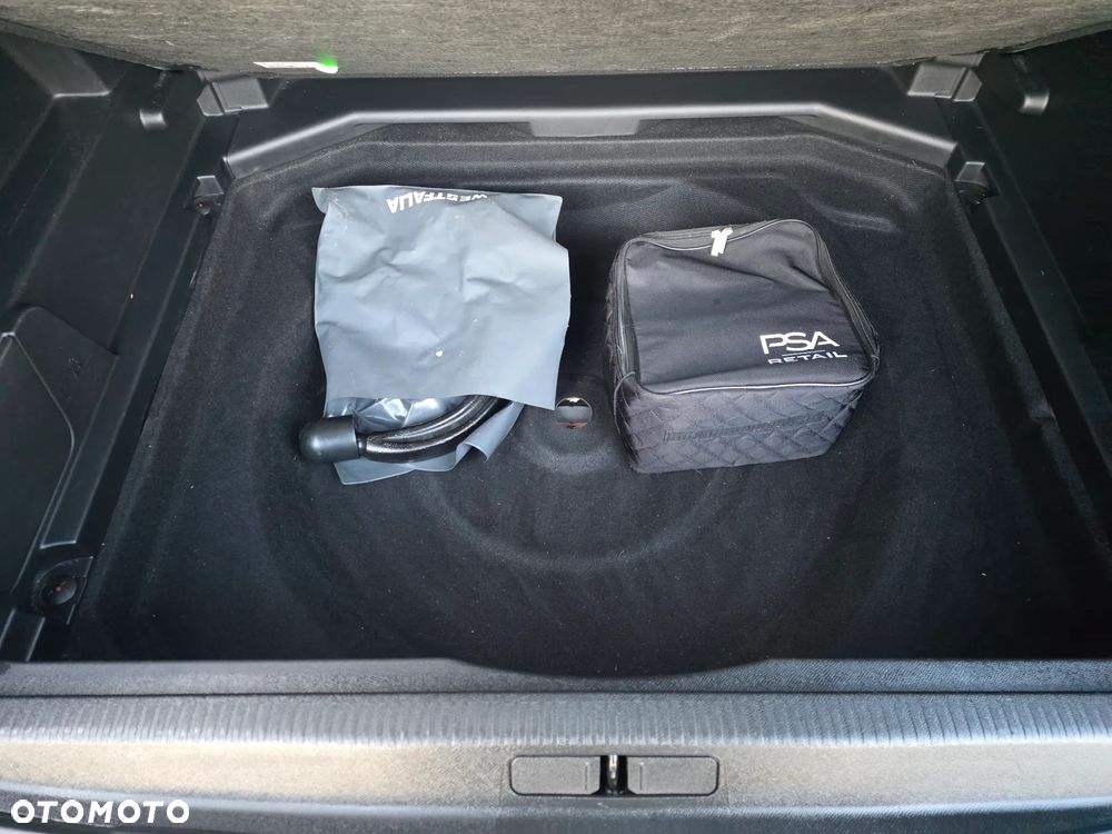 Peugeot 3008 1.5 BlueHDi GT S&S EAT8 - 22