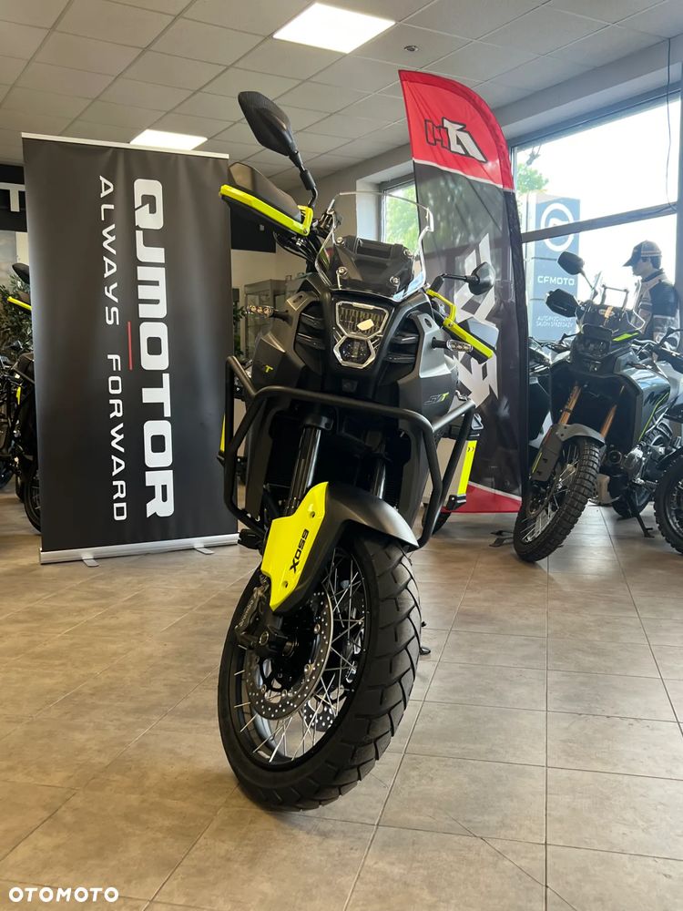 QJMOTOR SVT 650X - 2