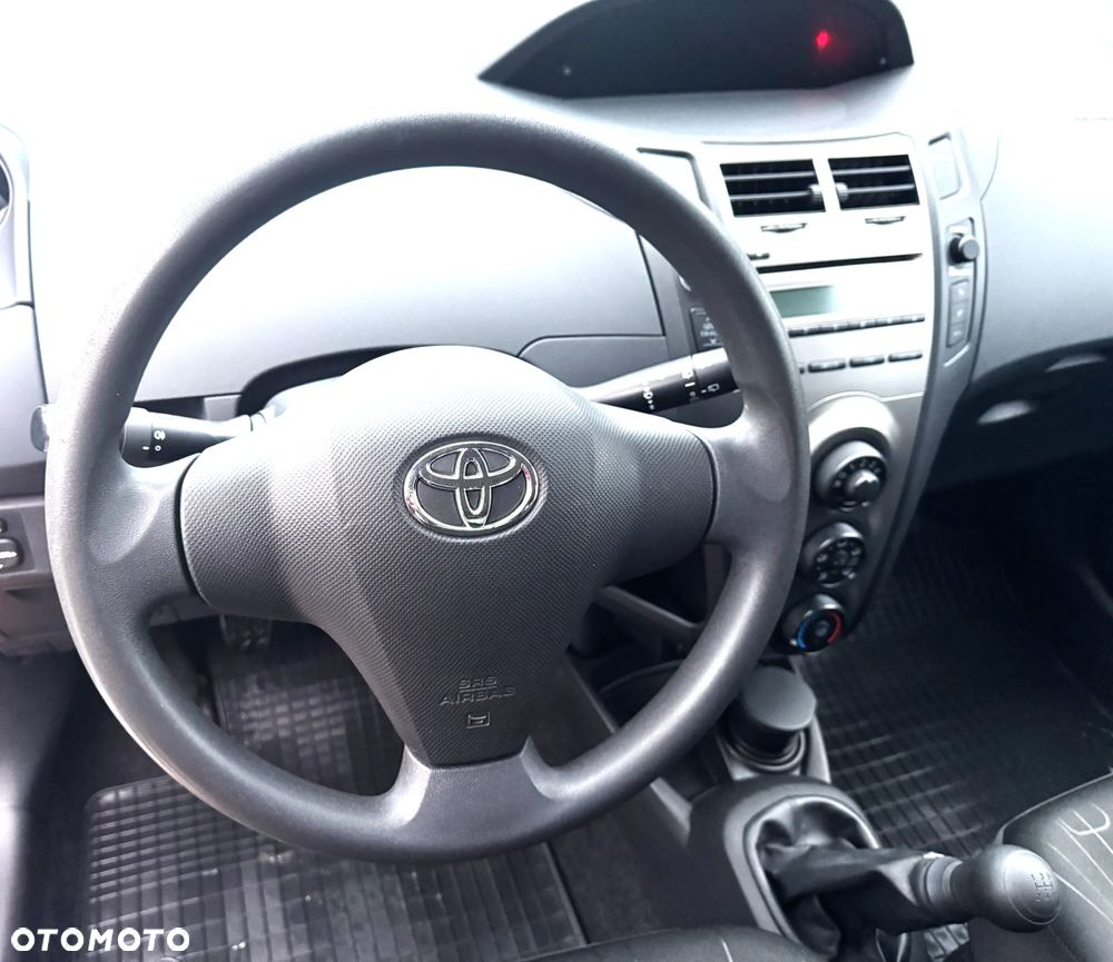 Toyota Yaris 1.0 Terra A/C - 7