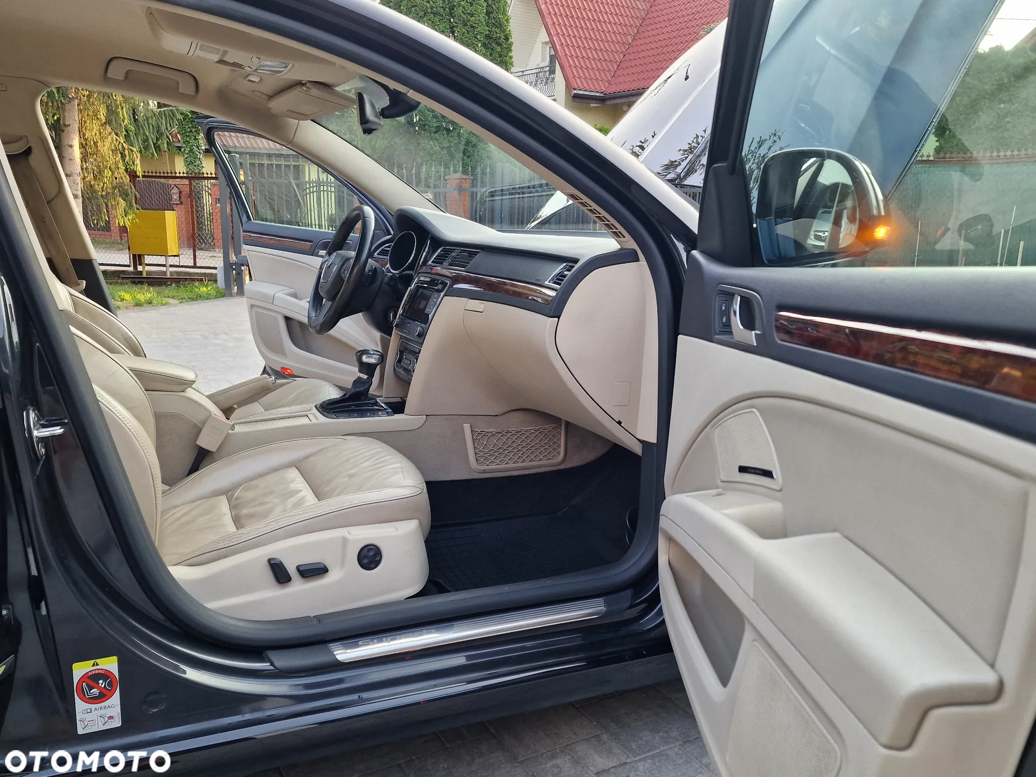 Skoda Superb 2.0 TDI Platinum DSG - 24
