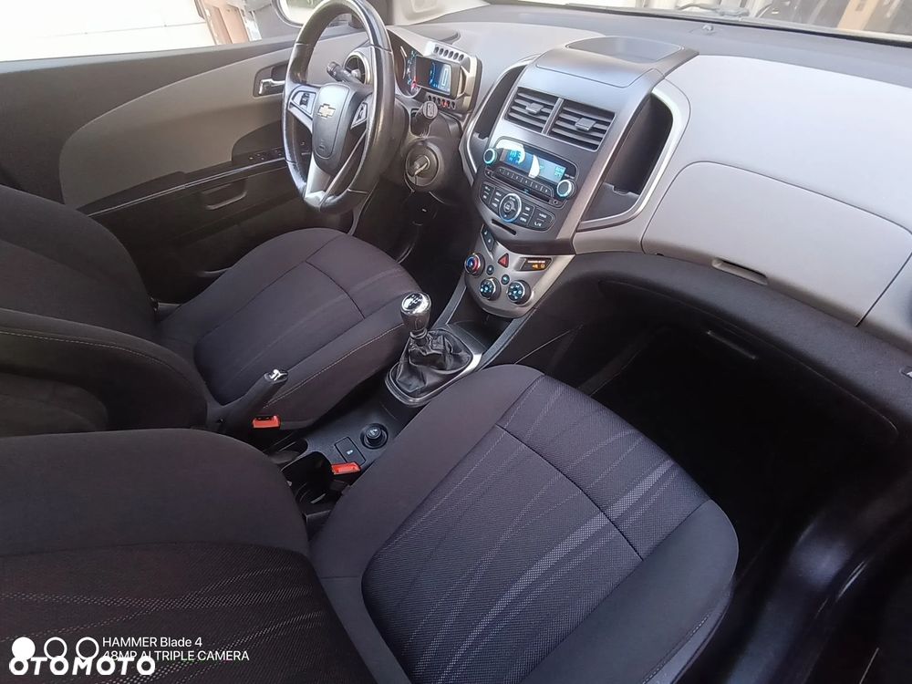 Chevrolet Aveo 1.6 LTZ - 26