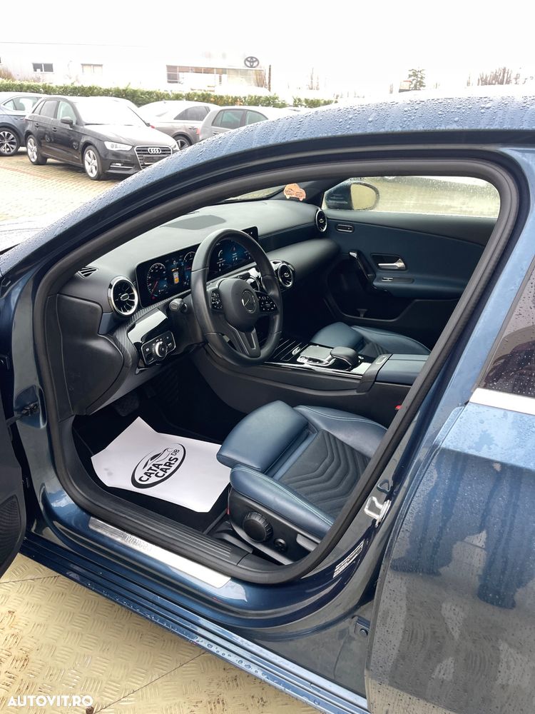 Mercedes-Benz A 180 d Sedan Aut. - 28