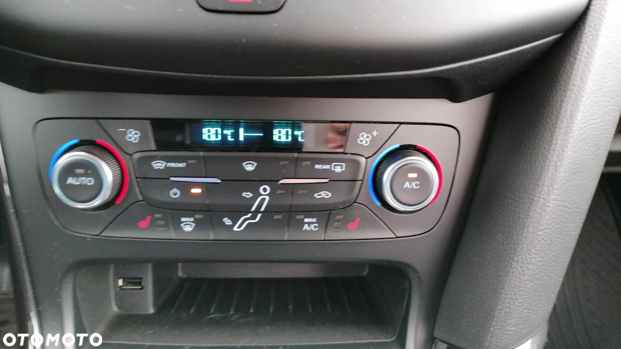 Ford Focus 1.5 EcoBoost Titanium ASS - 20
