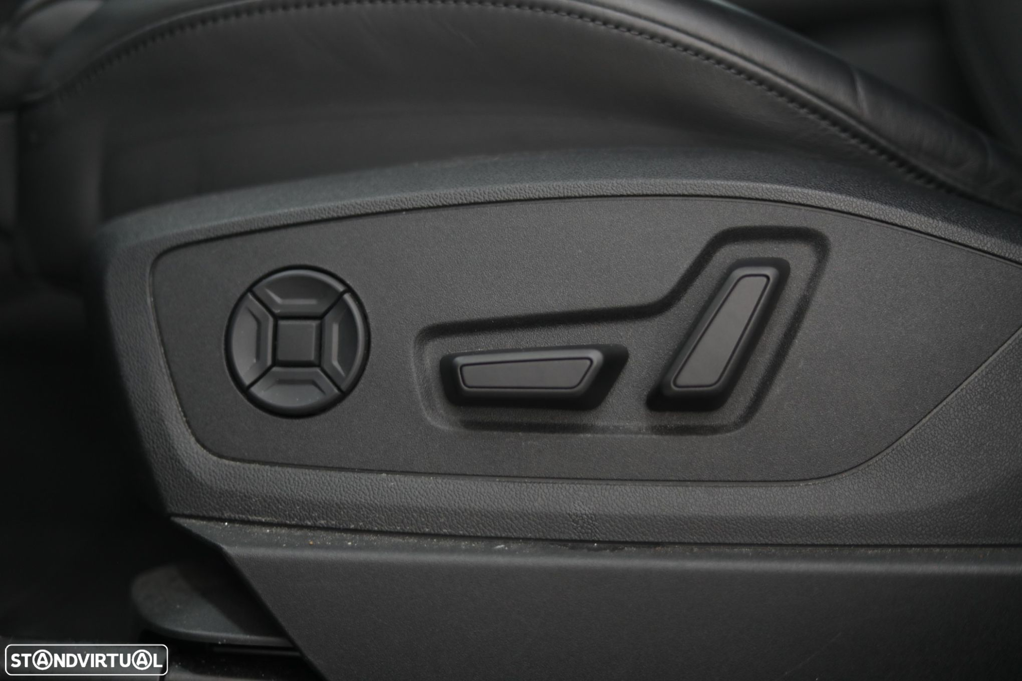 Audi e-tron 55 quattro S line - 33